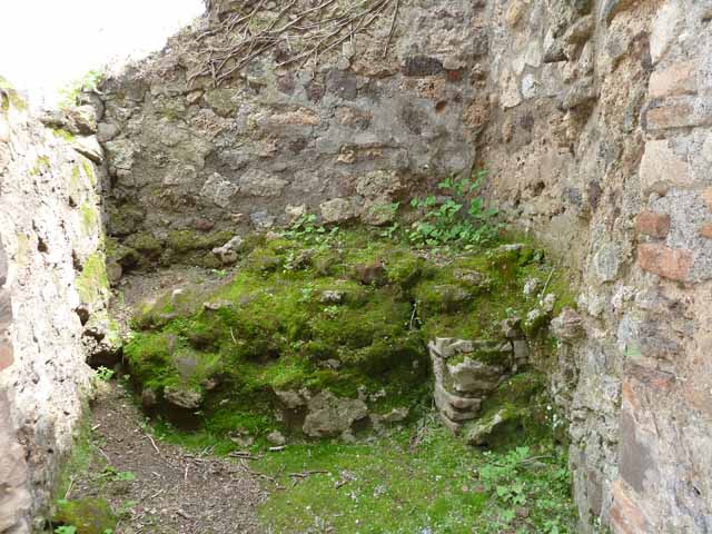 VII.2.28 Pompeii. September 2005. Entrance.