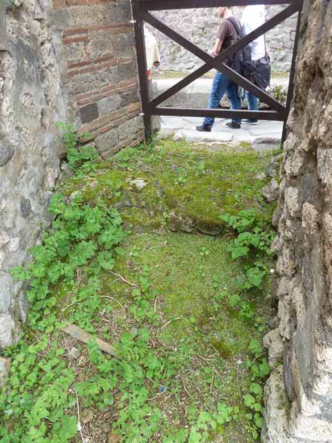 VII.2.29 Pompeii. May 2005. Entrance.