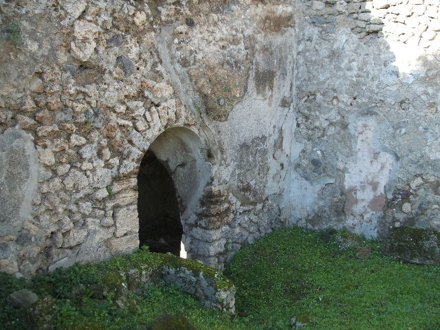 VII.2.41 Pompeii. May 2006. North-east corner.