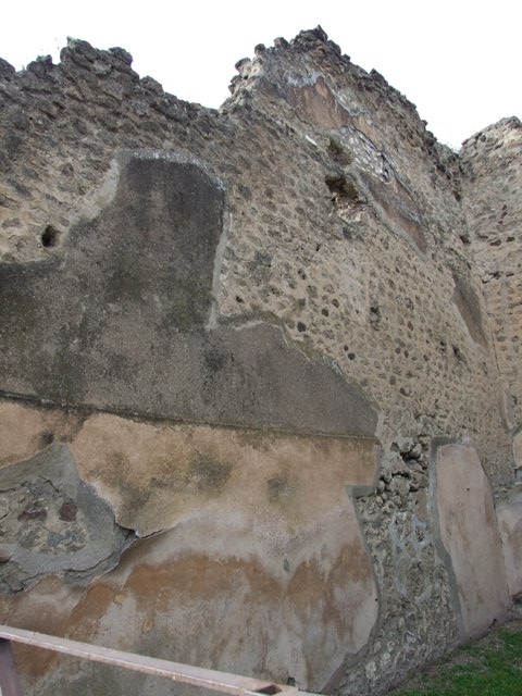 VII.2.43 Pompeii. December 2007. East wall.
