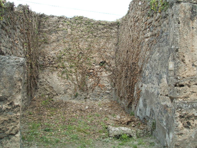 VII.2.50 Pompeii.  Shop.  December 2007.  East wall.