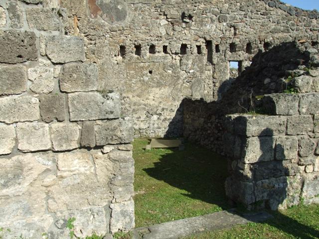 VII.4.31 Pompeii. March 2009. Room 8. Cubiculum. North west corner.