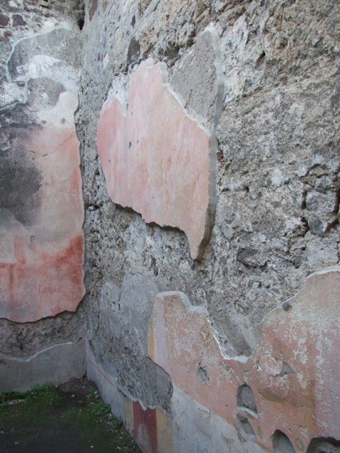 VII.4.48 Pompeii. December 2007. Room 13. Remains of wall painting in Ala on west wall.