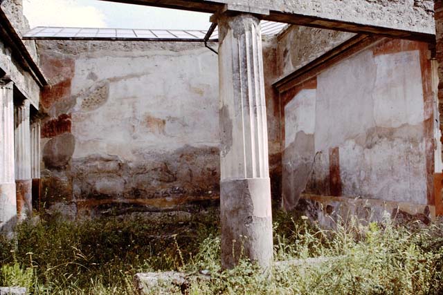 VII.4.48 Pompeii. December 2007. Peristyle. South wall, lower middle section. Hunt scene.