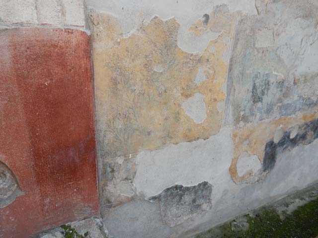 VII.4.48 Pompeii. December 2007. Peristyle. South east corner.