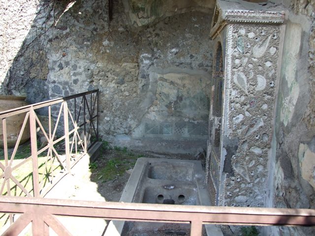 VII.4.56 Pompeii. March 2009. Garden area, looking east from West Portico.