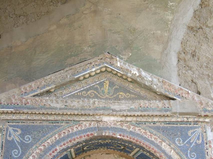VII.4.56 Pompeii. March 2009. Aedicula mosaic fountain.