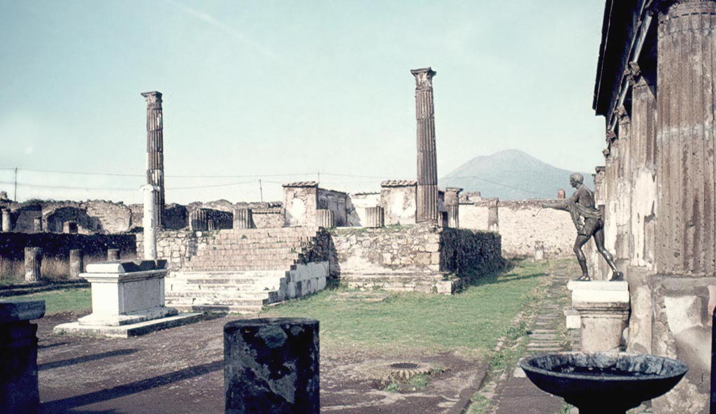 VII.7.32 Pompeii. January 1977. Looking north-west from east side. Photo courtesy of David Hingston.