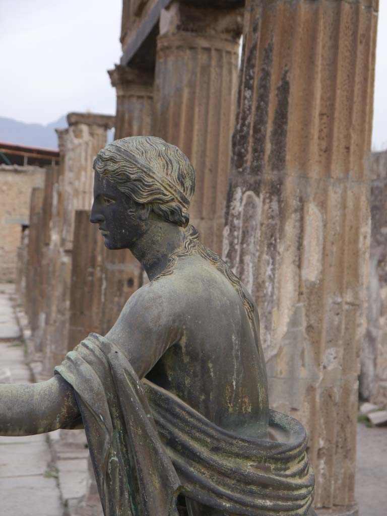 VII.7.32, Pompeii. September 2018. Detail of statue of Apollo.
Foto Anne Kleineberg, ERC Grant 681269 DÉCOR.
