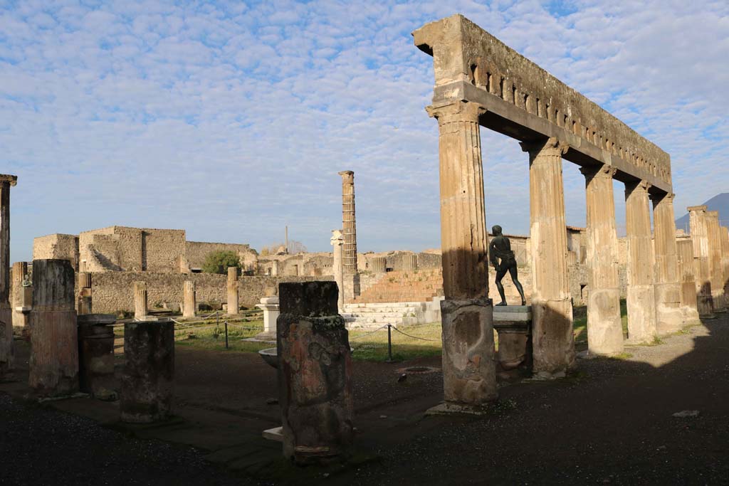 VII.7.32, Pompeii. December 2018. Looking north-west from south-east corner. Photo courtesy of Aude Durand.

