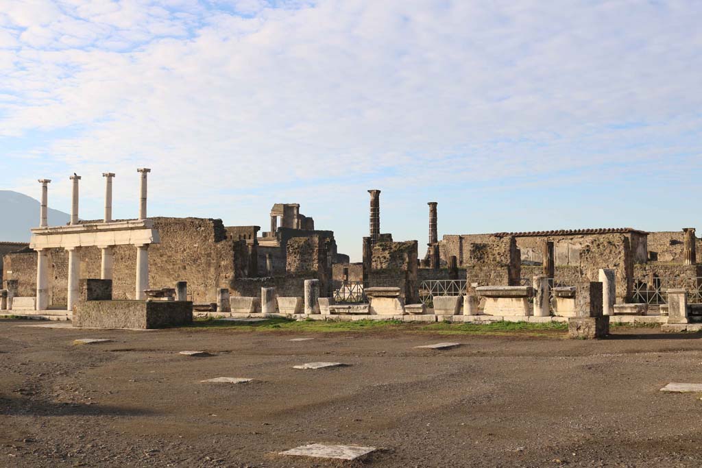 VII.8.00, The Forum, Pompeii. December 2018. 
Looking south-west towards west side, with Temple of Apollo at VII.7.32, on right. Photo courtesy of Aude Durand.


