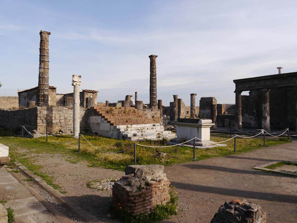 VII.7.32 Pompeii. March 2019. Looking north-east from south-west corner.
Foto Anne Kleineberg, ERC Grant 681269 DÉCOR.

