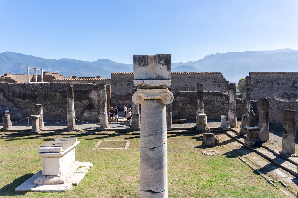 VII.7.32 Pompeii. October 2023. Looking south across Temple from top of podium. Photo courtesy of Johannes Eber.