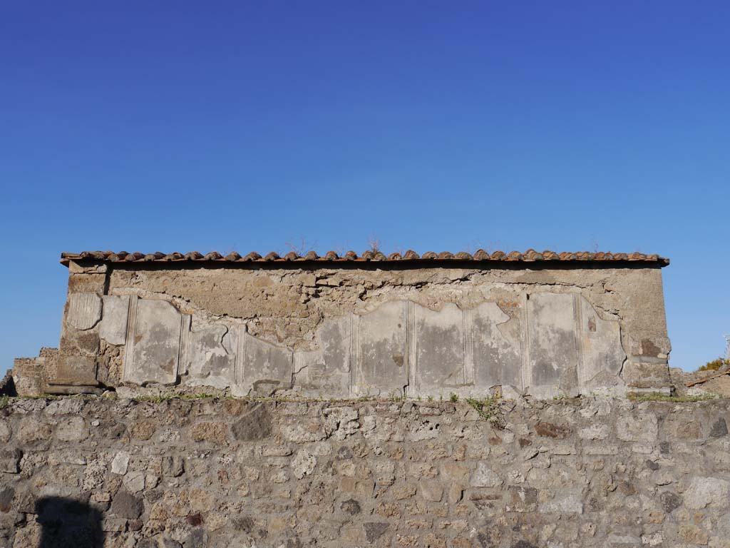 VII.7.32, Pompeii. September 2018. Looking towards exterior east wall of cella. 
Foto Anne Kleineberg, ERC Grant 681269 DÉCOR.

