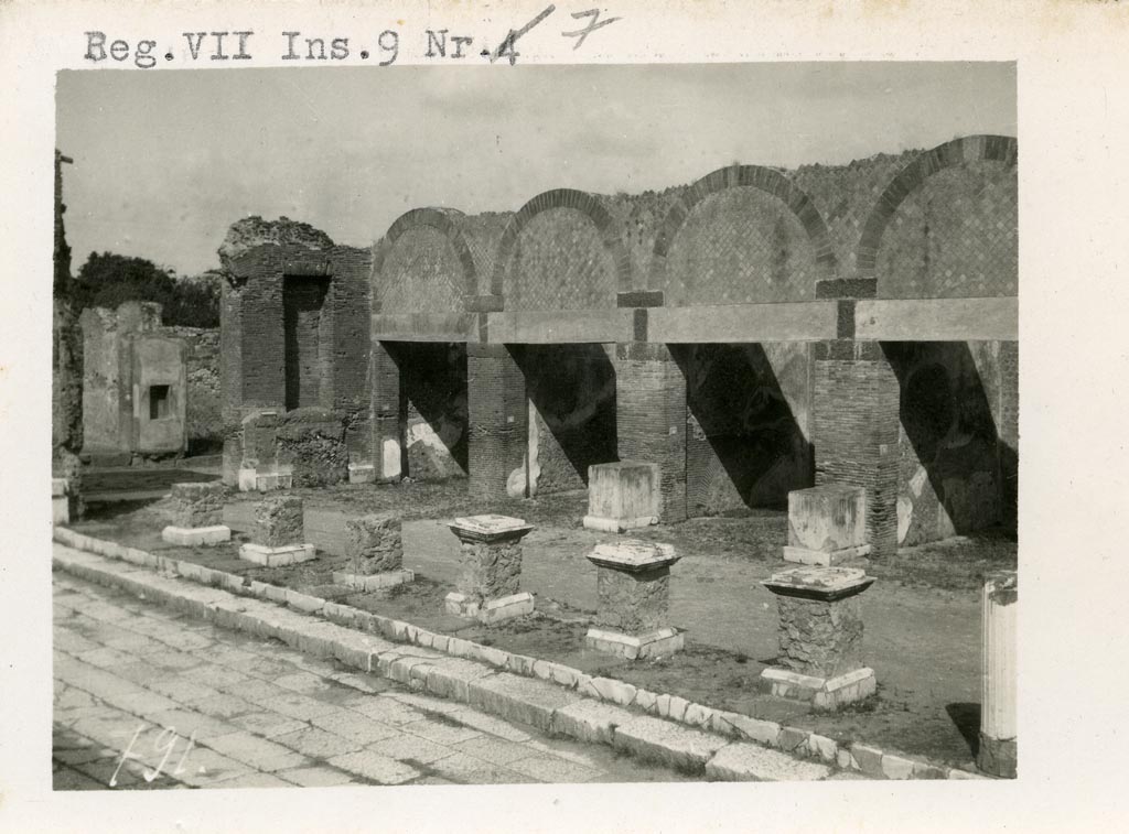 VII.8 Pompeii Forum, but shown as VII.9.7 (Macellum) on photo. Pre-1937-39. Looking east towards north-east corner of Forum.
Photo courtesy of American Academy in Rome, Photographic Archive. Warsher collection no. 791.

