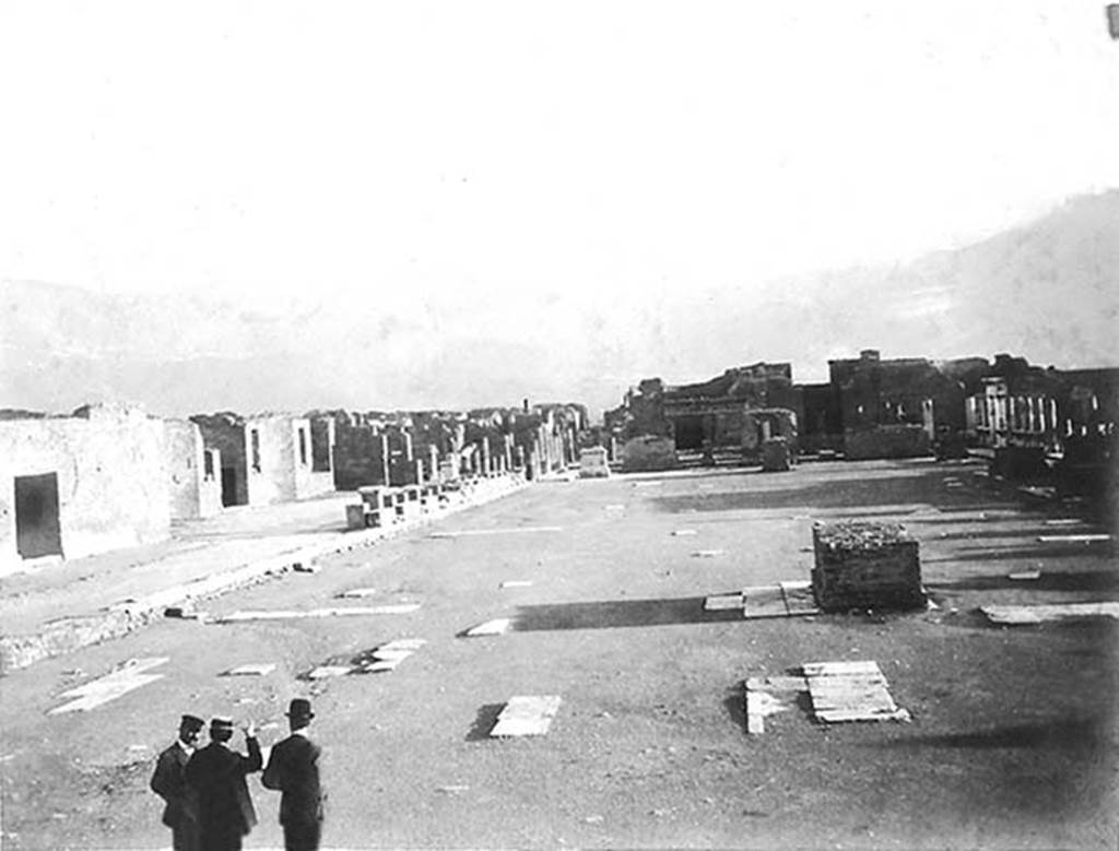 VII.8 Pompeii Forum. c.1909. Looking south along the east side. Photo courtesy of Rick Bauer.