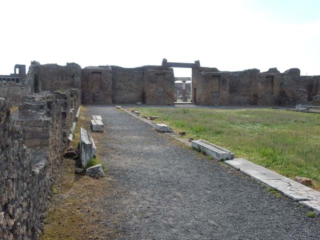 VII.9.1 Pompeii. March 2009. Looking west along south corridor 12.