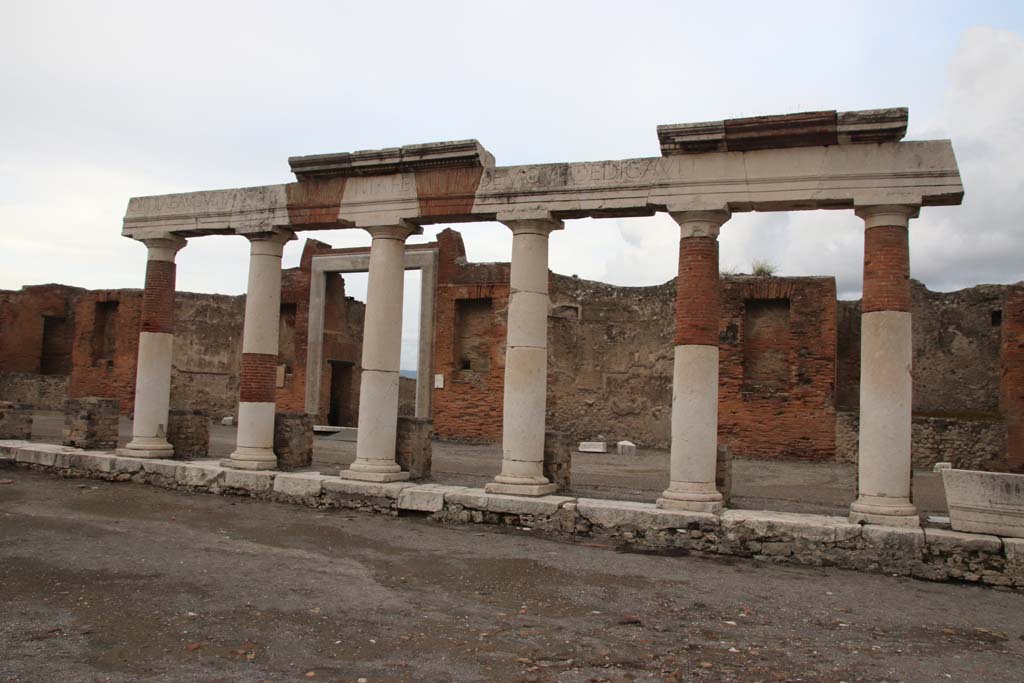 VII.9.1 Pompeii. October 2020. Portico of Eumachia’s Building, north part. Photo courtesy of Klaus Heese.

