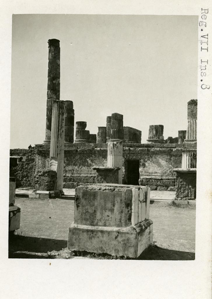 VII.9.8 and 7 Pompeii. Pre-1937-39. 
Looking west across statue bases in north-east corner of Forum (VII.8) towards Temple of Jupiter.
Photo courtesy of American Academy in Rome, Photographic Archive. Warsher collection no. 1116.


