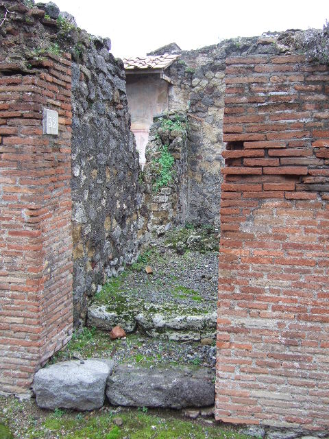 VII.9.32 Pompeii. December 2005. Steps to upper floor.