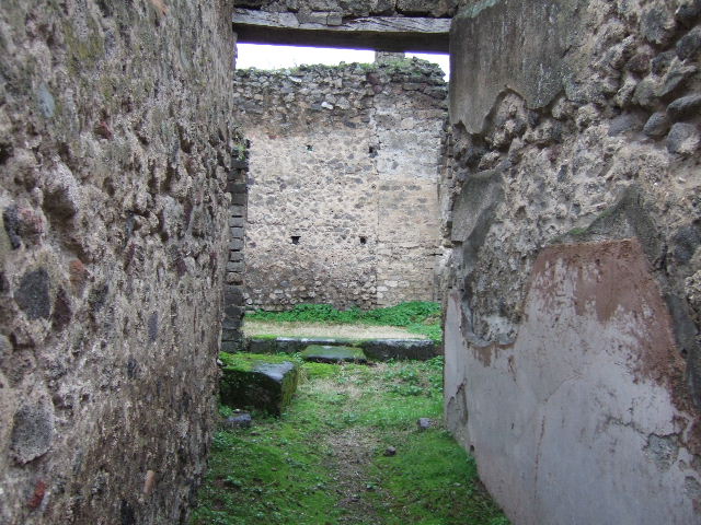 VII.11.14 Pompeii.  March 2009. Room 2.  South east corner.

