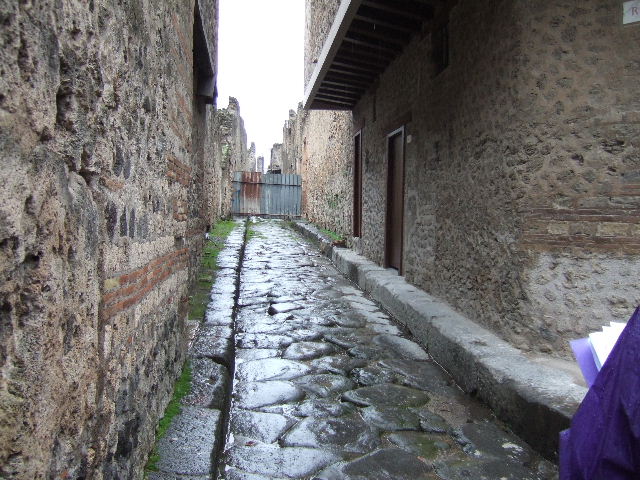VII.12.19 Pompeii. December 2006. Lupanare doorway.
