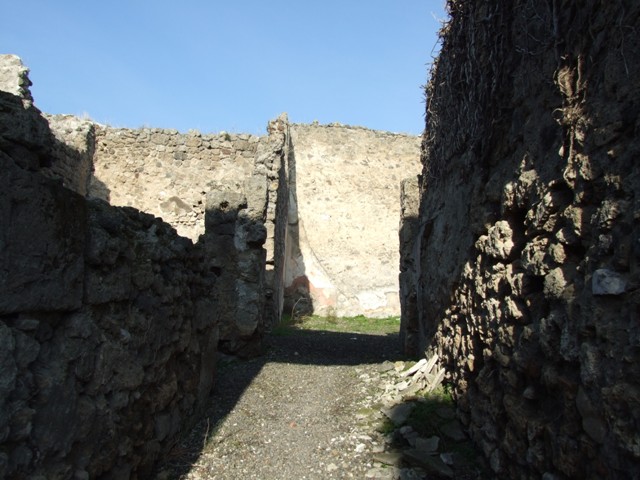 VII.12.21 Pompeii. December 2007. Room on west side of fauces.