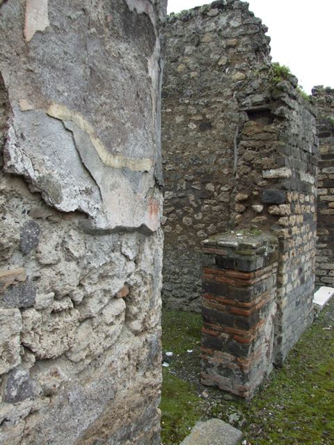 VII.14.5 Pompeii. March 2009. Room 15. Corridor leading to kitchen area, looking south.