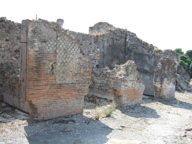 VII.16.15 Pompeii. September 2005. Room 12, mosaic floor in Cubiculum on south side of Atrium.