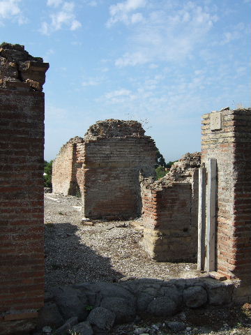 VII.16.16 Pompeii. Entrance from road.
