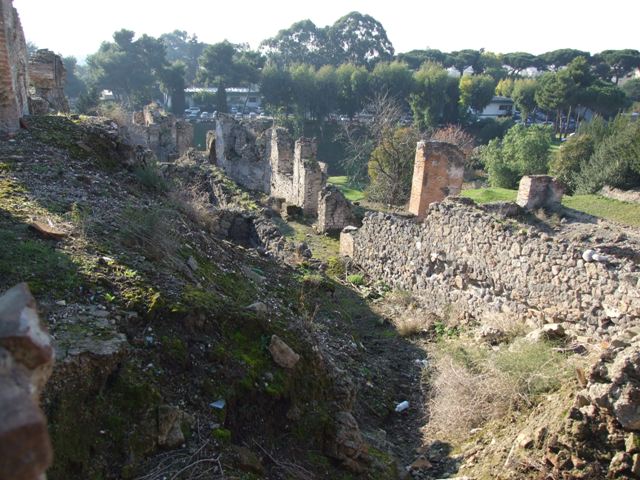 VII.16.16 Pompeii. Lower level, looking down from doorway.