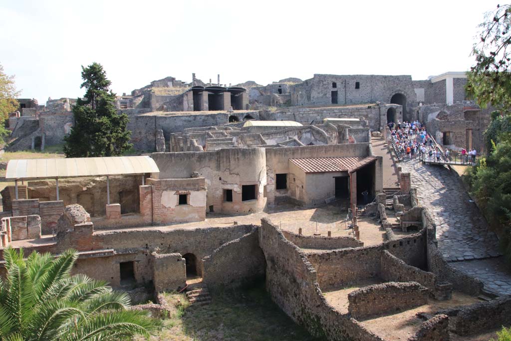VII.16.a Pompeii. September 2019. Suburban Baths and Porta Marina, looking east. Photo courtesy of Klaus Heese.