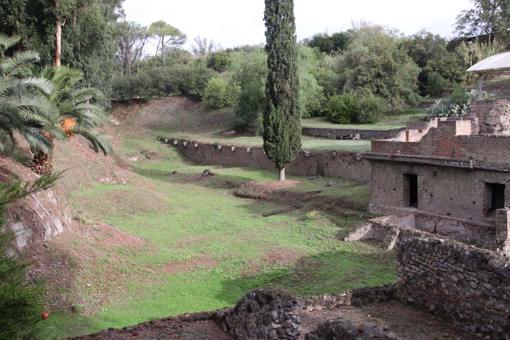 VII.16.a Pompeii. October 2020. Looking north-east. Photo courtesy of Klaus Heese. 