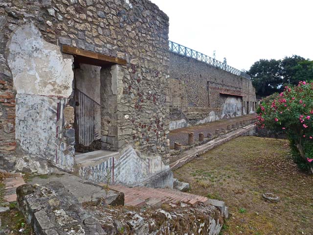 VIII.1.a Pompeii. Villa Imperiale. September 2005. Location of ancient road in garden.