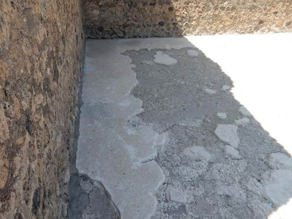 VIII.2.14 Pompeii. May 2018. Flooring in north-west corner of room in centre of north side of atrium.
Photo courtesy of Buzz Ferebee.
