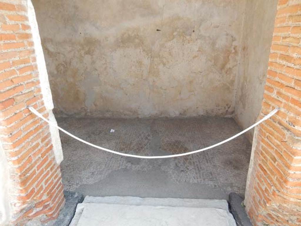 VIII.2.16 Pompeii. May 2018. Doorway to cubiculum in centre of south wall of atrium. Photo courtesy of Buzz Ferebee.