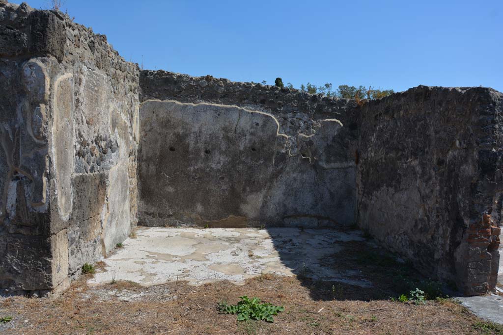 VIII.2.34 Pompeii. September 2019. Room ‘h’, the east ala, looking east from atrium.
Foto Annette Haug, ERC Grant 681269 DÉCOR.

