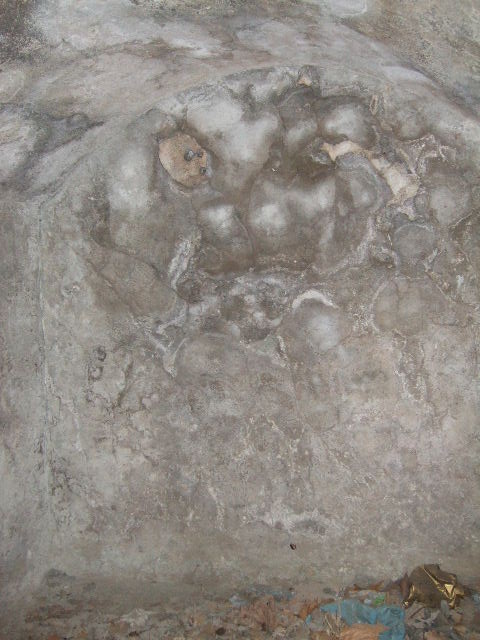 VIII.2.39 Pompeii. May 2006. Room i, on first lower floor.