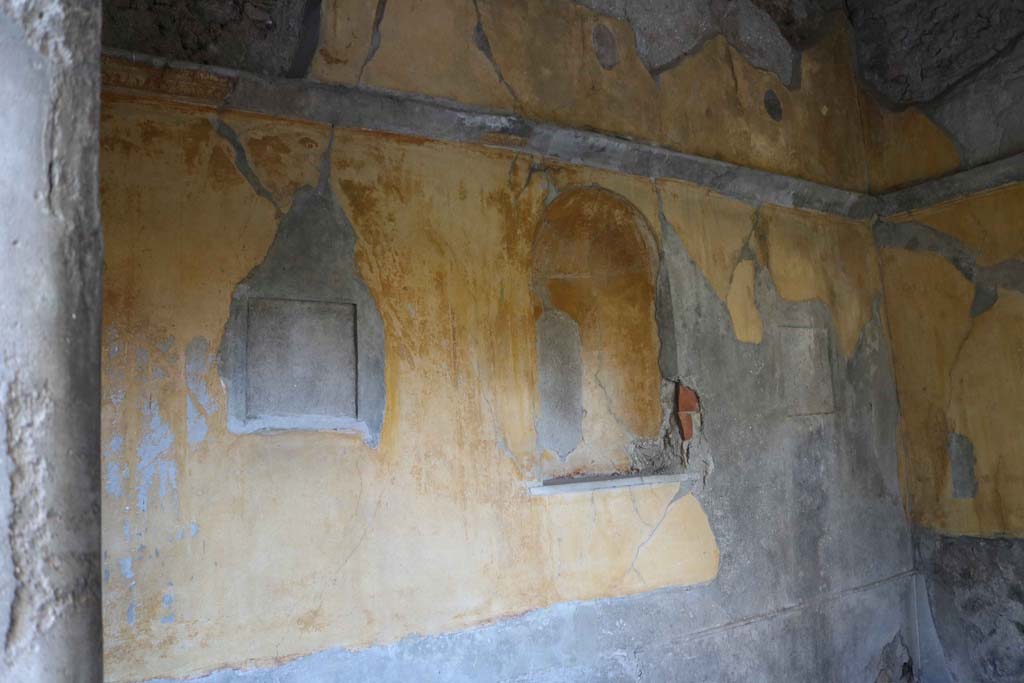 VIII.3.14, Pompeii. December 2018. Looking towards south wall of cubiculum. Photo courtesy of Aude Durand