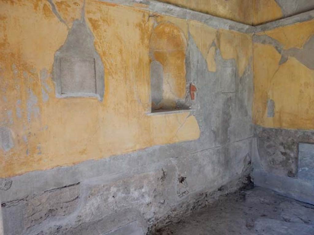 VIII.3.14 Pompeii. May 2016. South wall of cubiculum. Photo courtesy of Buzz Ferebee.