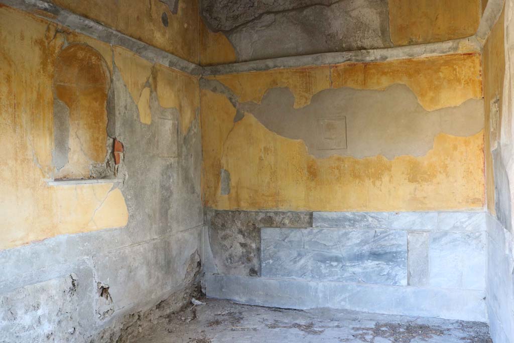 VIII.3.14, Pompeii. December 2018. Looking towards south-west corner of cubiculum. Photo courtesy of Aude Durand.

