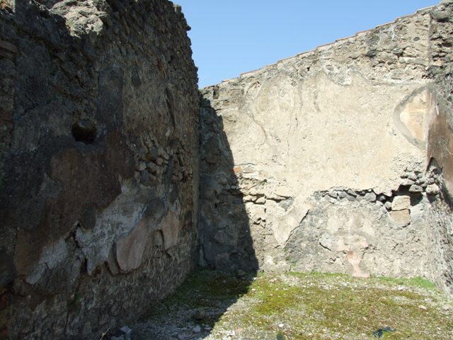 VIII.4.4 Pompeii. March 2009. Room 7, north-east corner of kitchen.  
