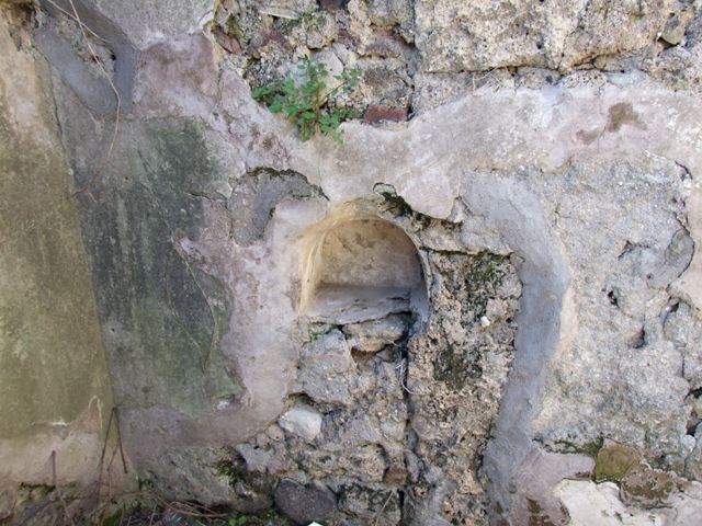 VIII.5.9 Pompeii.  March 2009.  Room 23.  Recess in south west corner.