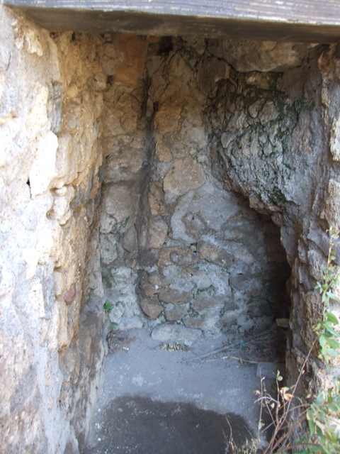 VIII.5.15 Pompeii. March 2009. Room 2, East wall with very high recess or niche.