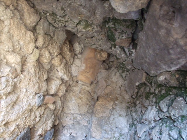 VIII.5.15 Pompeii. March 2009. Room 2, Altar against north wall.