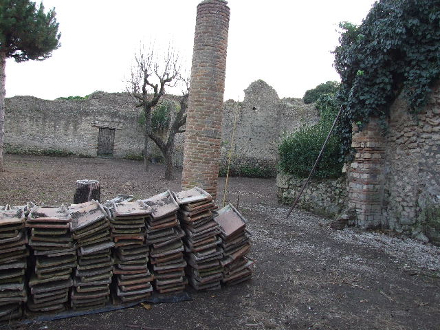 VIII.5.16 Pompeii. March 2009. North Portico, looking south across garden area.