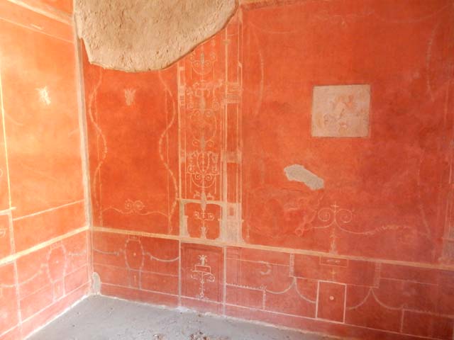 VIII.5.37 Pompeii. September 2005. Room 14. Oecus. North wall. East end.