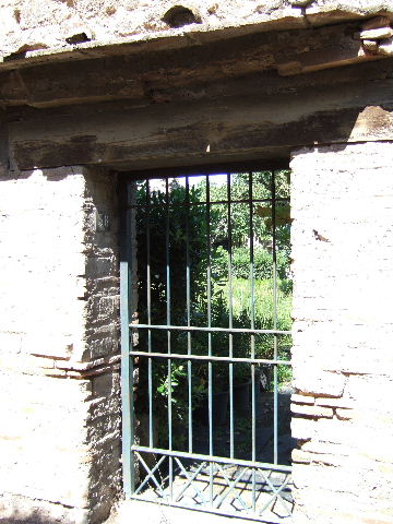VIII.5.38 Pompeii. December 2007. West side.