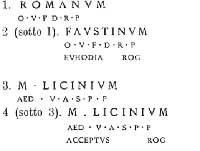 VIII.5.39 Pompeii. March 2009. Entrance. According to Della Corte, four whitened tablets on either side of the entrance had two simultaneous electoral recommendations for the candidates, MM. Licini Romanus and Faustinus, recommended by the married couple, Acceptus and Euhodia, who lived here - Acceptus rog(at);  Euhodia rog(at) [CIL IV 3595].
See Della Corte, M., 1965.  Case ed Abitanti di Pompei. Napoli: Fausto Fiorentino. (p. 257).
According to Epigraphik-Datenbank Clauss/Slaby (See www.manfredclauss.de) this read as
M(arcum)  Licinium 
aed(ilem)  v(iis)  a(edibus)  s(acris)  p(ublicis)  p(rocurandis) 
Acceptus  rog(at)
/ 
Faustinum 
o(ro)  v(os)  f(aciatis)  d(ignum)  r(ei)  p(ublicae) 
Euhodia  rog(at)       [CIL IV 3595]

