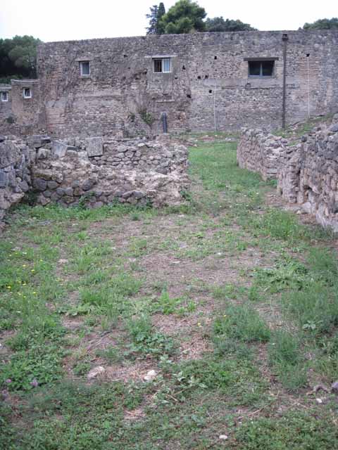 VIII.7.12 Pompeii. September 2010. Small room or cupboard, the second room south of corridor. Photo courtesy of Drew Baker.
